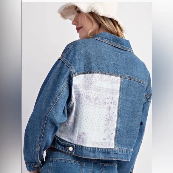 221 $35 ❤️ PAISLEY PRINT MIX WASHED DENIM CROPJACKET