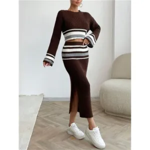2pcs/Set Colorblock Striped Knitted Casual Outfit