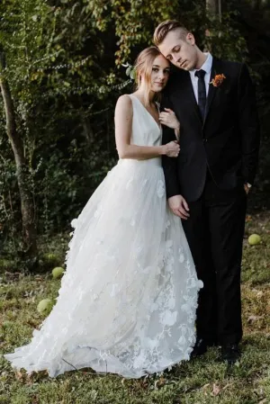 A Line V Neck Floor Length Wedding Dresses, Ivory Sleeveless Bridal Dresses UQ2357