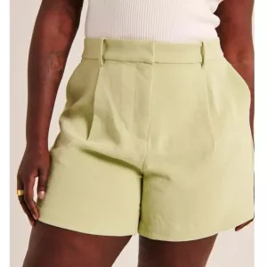 Abercrombie &amp; Fitch High Rise Premium Crepe Tailored Dress Shorts Sz XL NEW