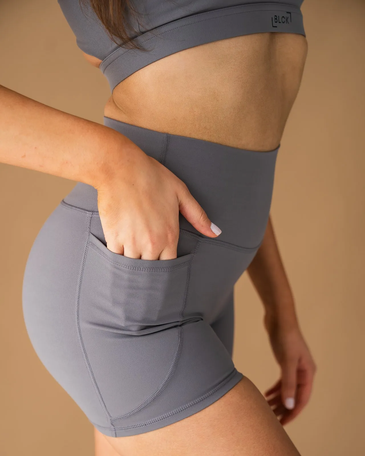 Aura Short