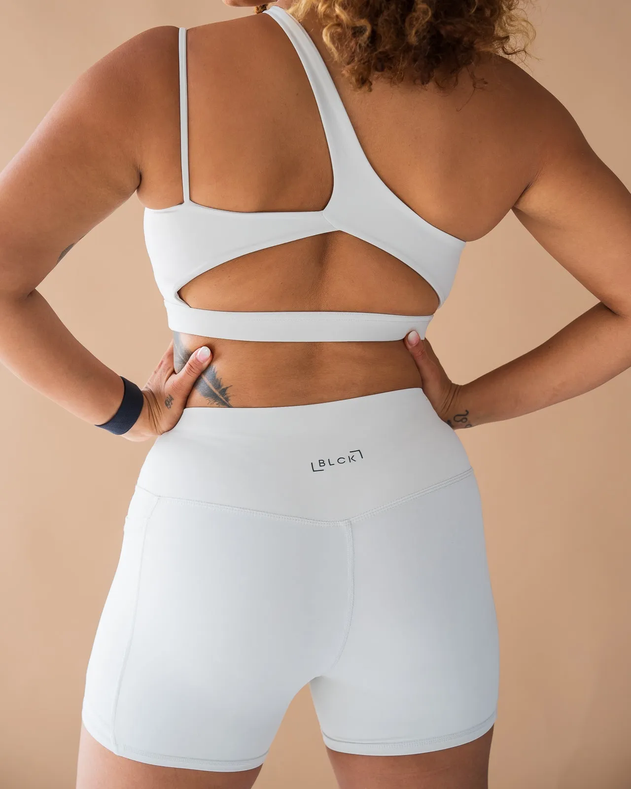Aura Short