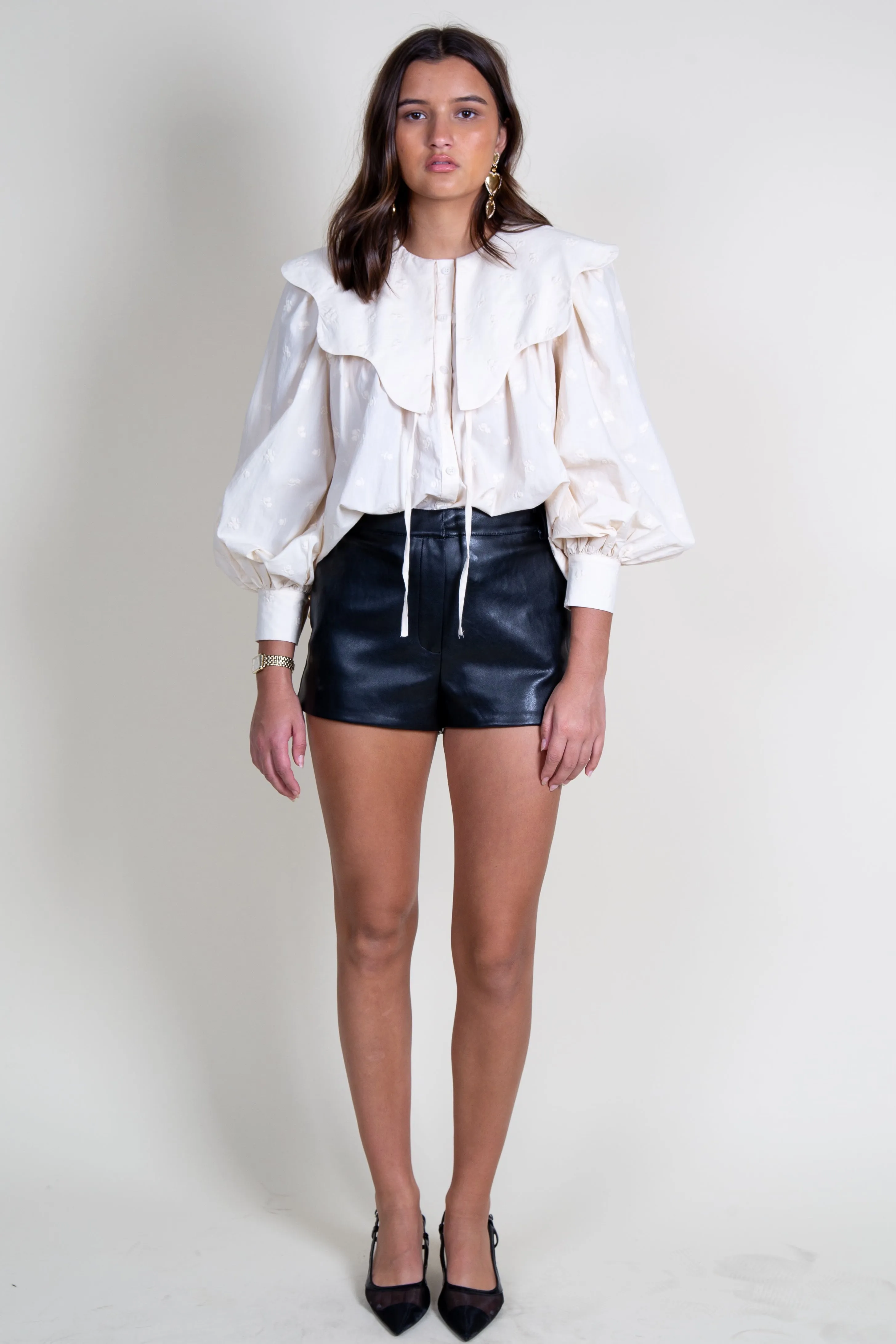 AUREUM | Scallop Collar Blouse - Ivory