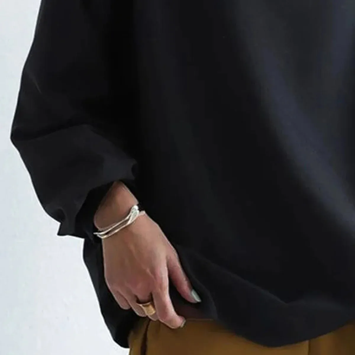 Aurora - Chic Loose Fit Sweatshirt
