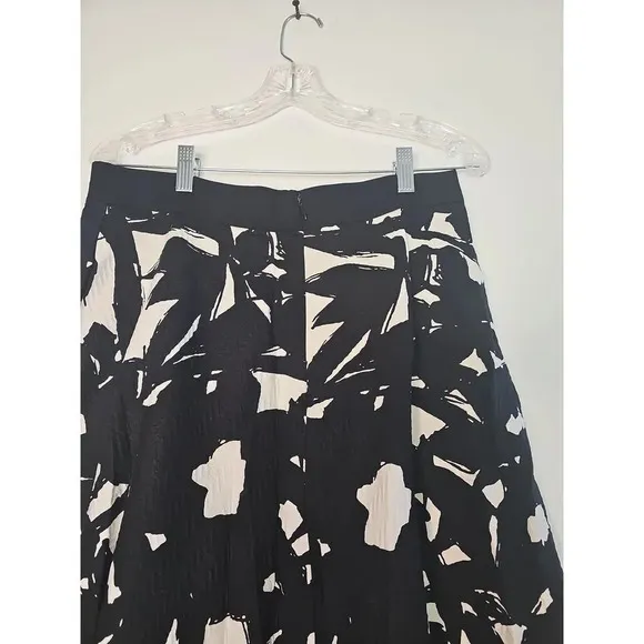 Banana Republic Black Floral Midi Skirt Pleated  Size 12