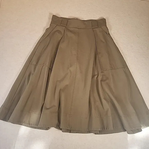 Banana Republic Heritage Midi Circle Skirt Olive Green Size 12 Pockets Belt Loop