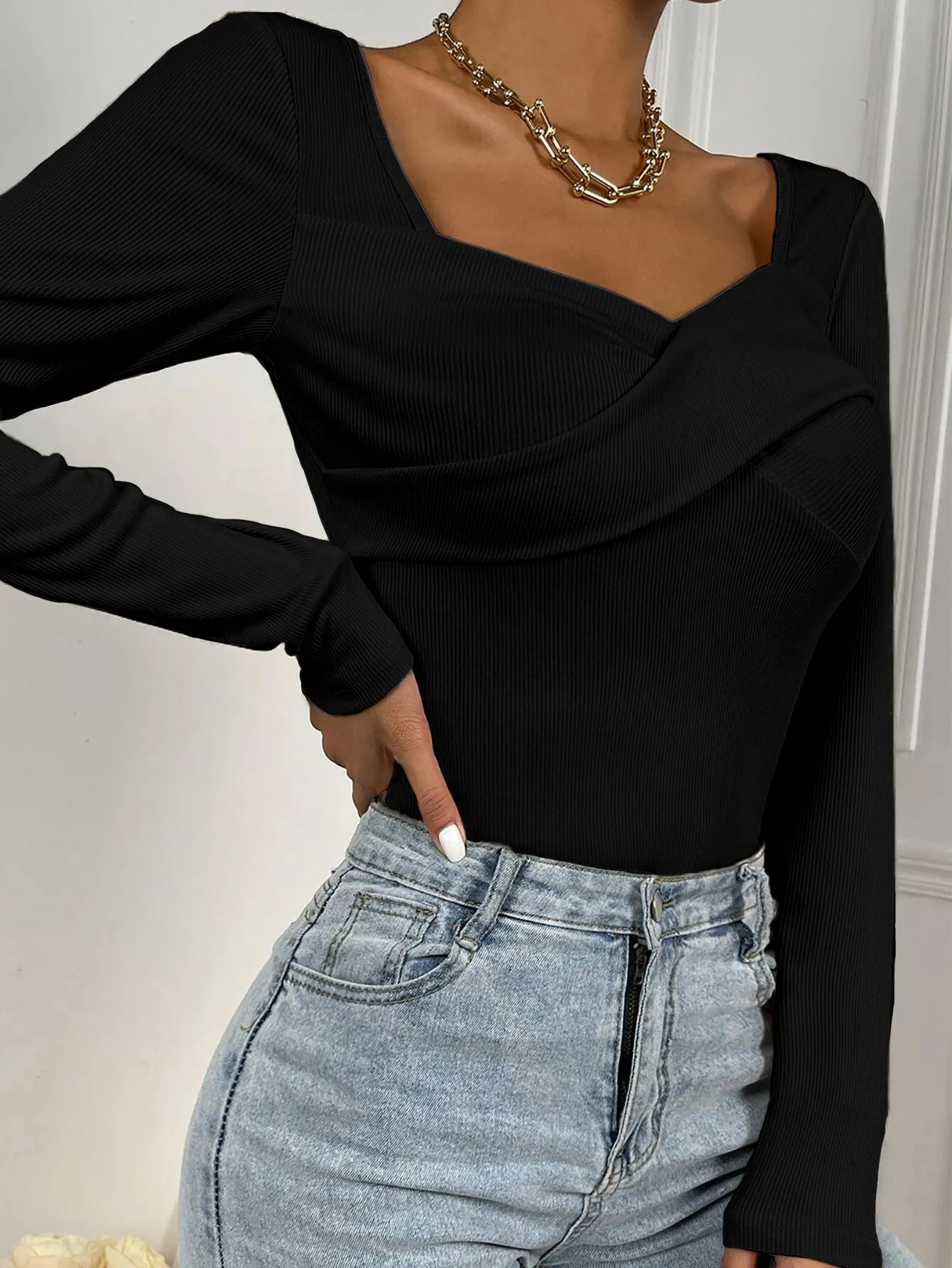Black Sweetheart Neckline Criss Cross Detailing Top