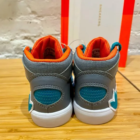 Brand New! Adidas Hard Court Hi J Sneakers 👟