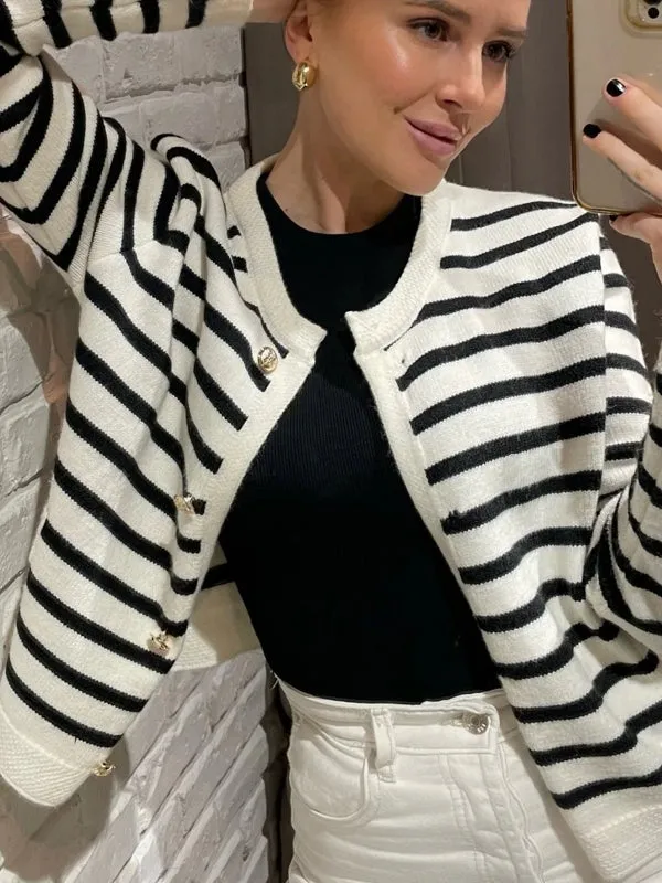 Casual O-neck Stripe Knitted Short Tops