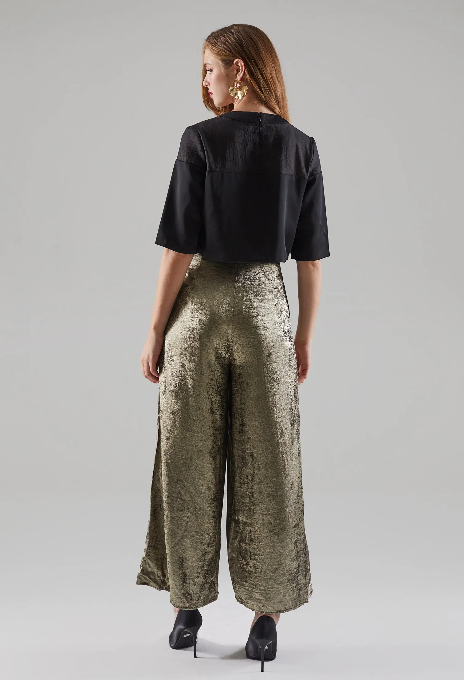 Classic Round Neck Crop Top