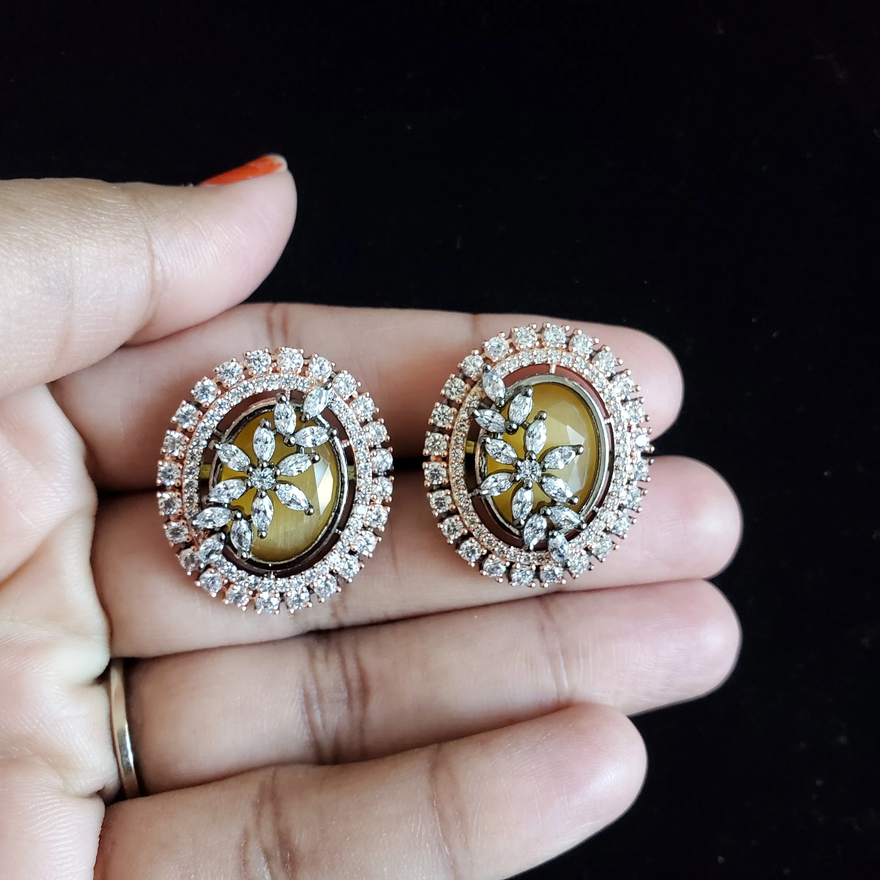 Cz Classic Tops With Black Rose Plating Yellow