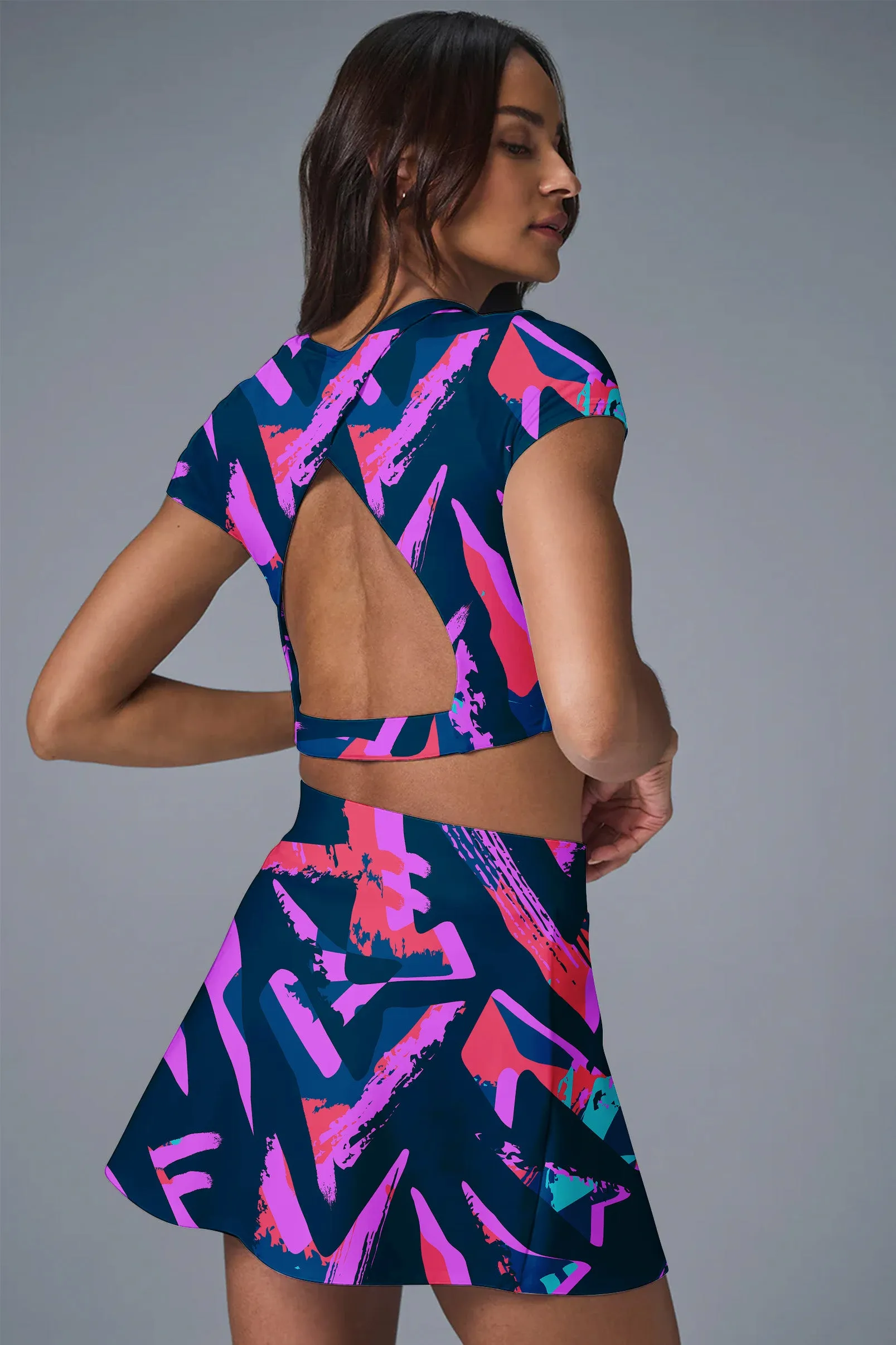 Electric Motion Activewear Set – Women’s Crop Top & Skort for Tennis, Pickleball, Gym & More
