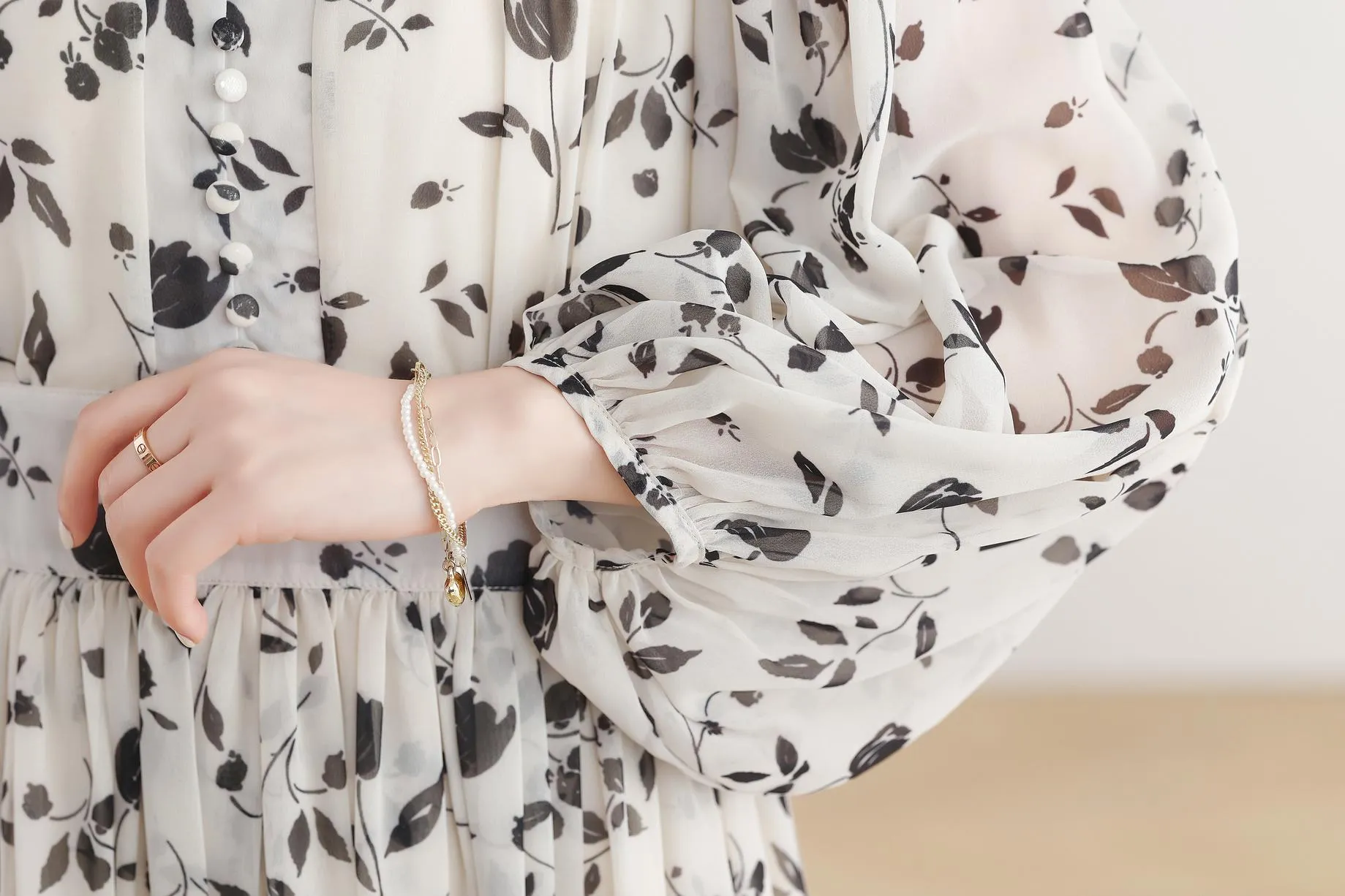 Elegant Long Sleeve A-line Dress with a Loose-fit Design