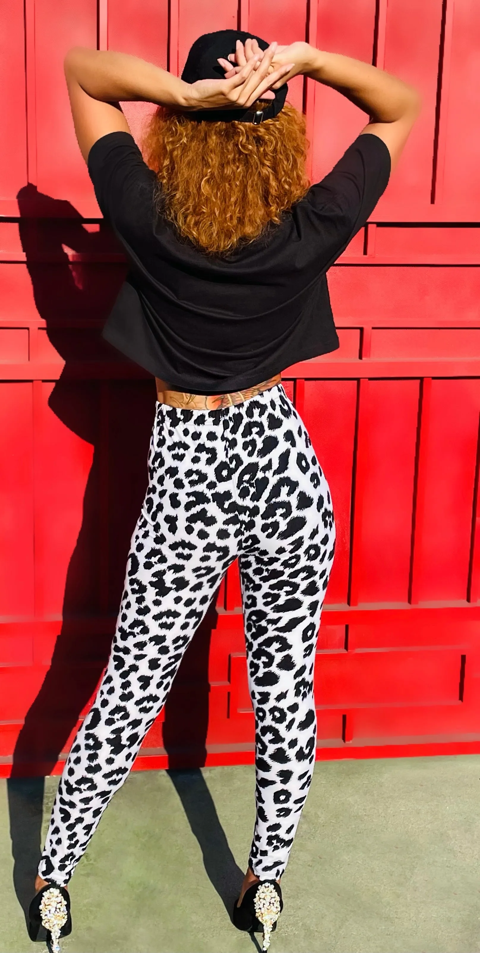 Fallon Aurielle Signature Classic Crop Top (Black & White)