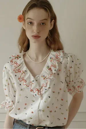 Floral Chic Short Blouse