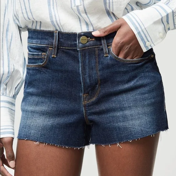FRAME Le Cut Off Raw Edge Shorts in Astor Size 25