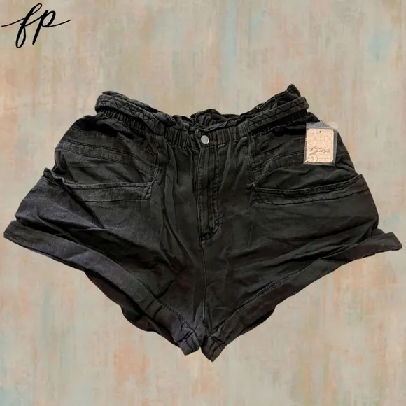 FREE PEOPLE Topanga High-Rise Slouchy Cuff Shorts-Washed Black NWT Size: MD