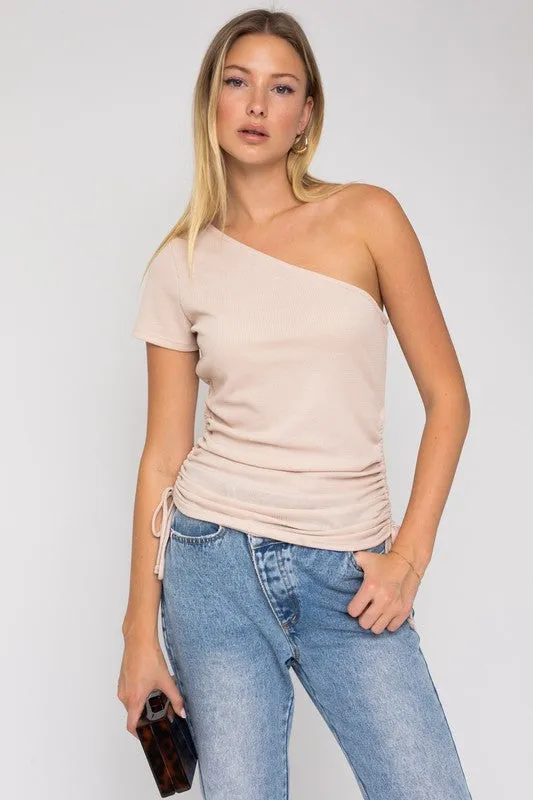 Gilli One Shoulder Side Rushing Top