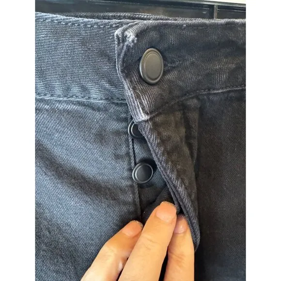 Good American Shorts Women 12 Black Denim Distressed Bombshell Jean Shorts Retro