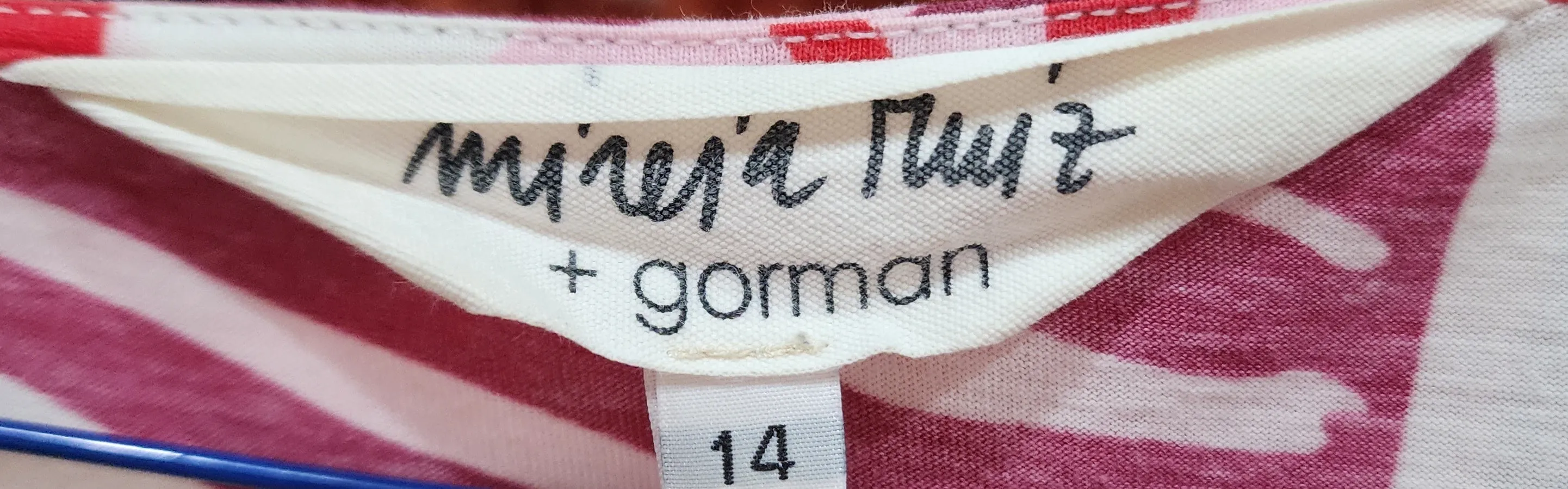 Gorman   Mireia Ruiz big rocks print top size 14