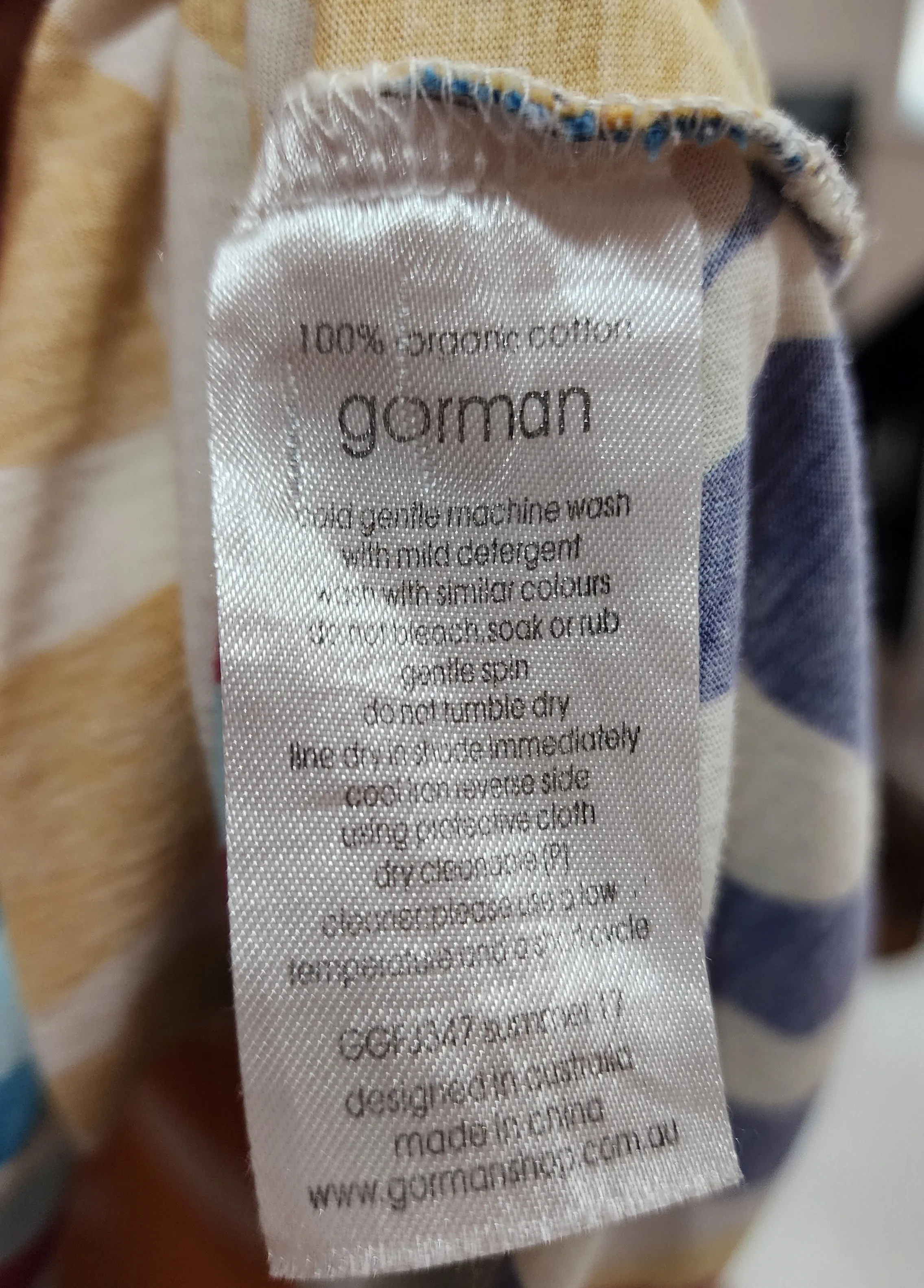 Gorman   Mireia Ruiz big rocks print top size 14
