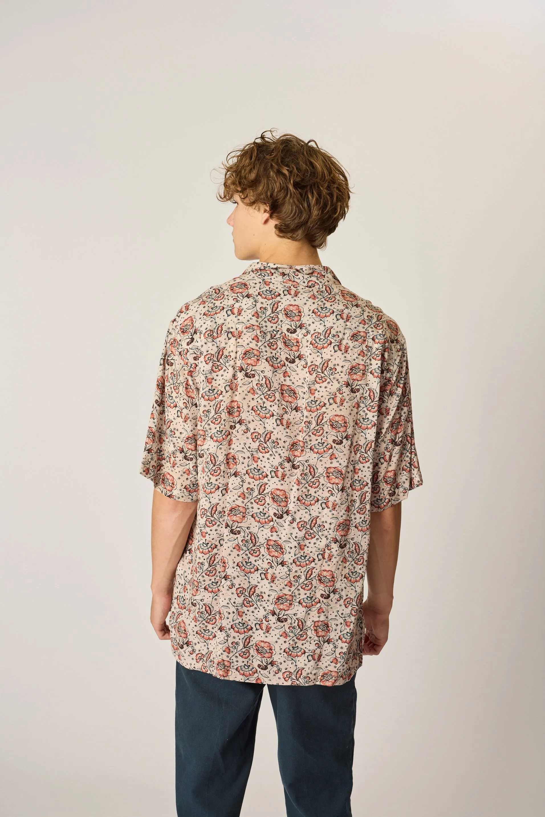 KEVIN SHIRT (UNISEX)