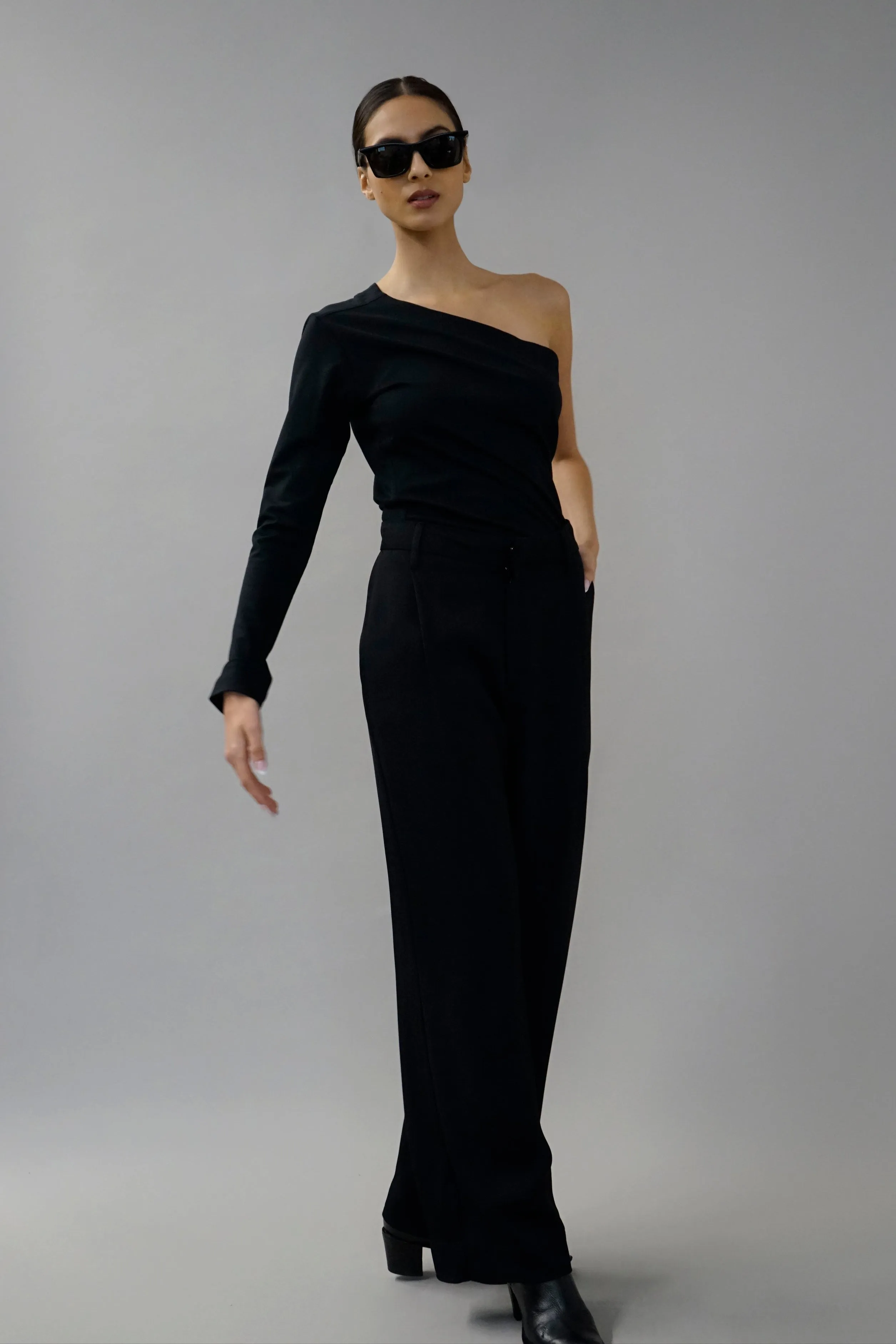 Kingsley Asymmetric One-Shoulder Long Sleeve Top