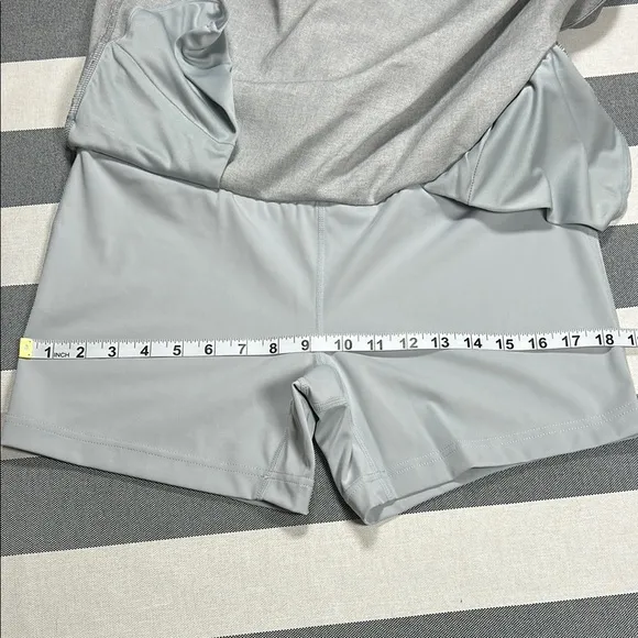 Lady Hagen Sculpt Golf Skort Women's Size M Tummy Control 17” Skirt Gray Color