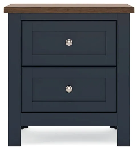 Landocken Full Panel Bed with Mirrored Dresser and 2 Nightstands