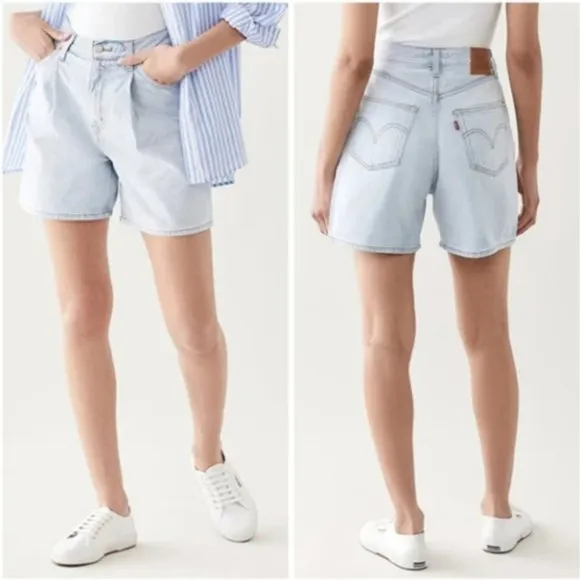 Levi's Premium Pleated Ribcage Shorts in Friendly Reminder Light Wash Retro