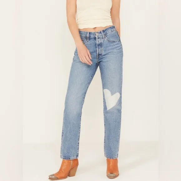 LEVI'S WOMEN'S 501® MEDIUM WASH FIELD NOTES STRAIGHT JEANS. NWT