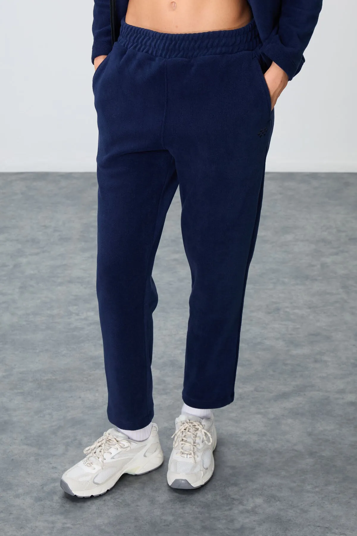 <tc>Ensemble de survêtement pour femme en polaire à col montant oversize avec broderie, à texture douce et épaisse - Bleu marine - 95339

</tc>
