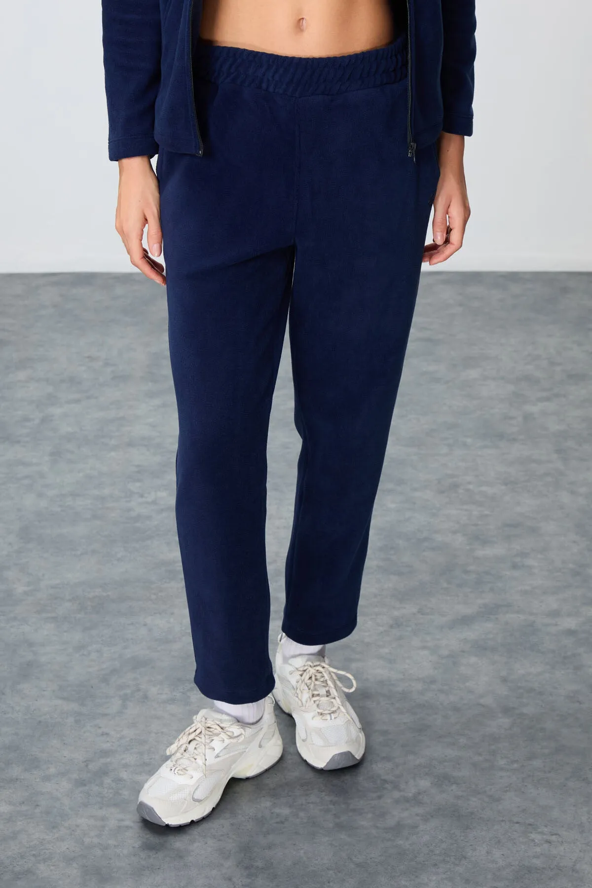 <tc>Ensemble de survêtement pour femme en polaire à col montant oversize avec broderie, à texture douce et épaisse - Bleu marine - 95339

</tc>