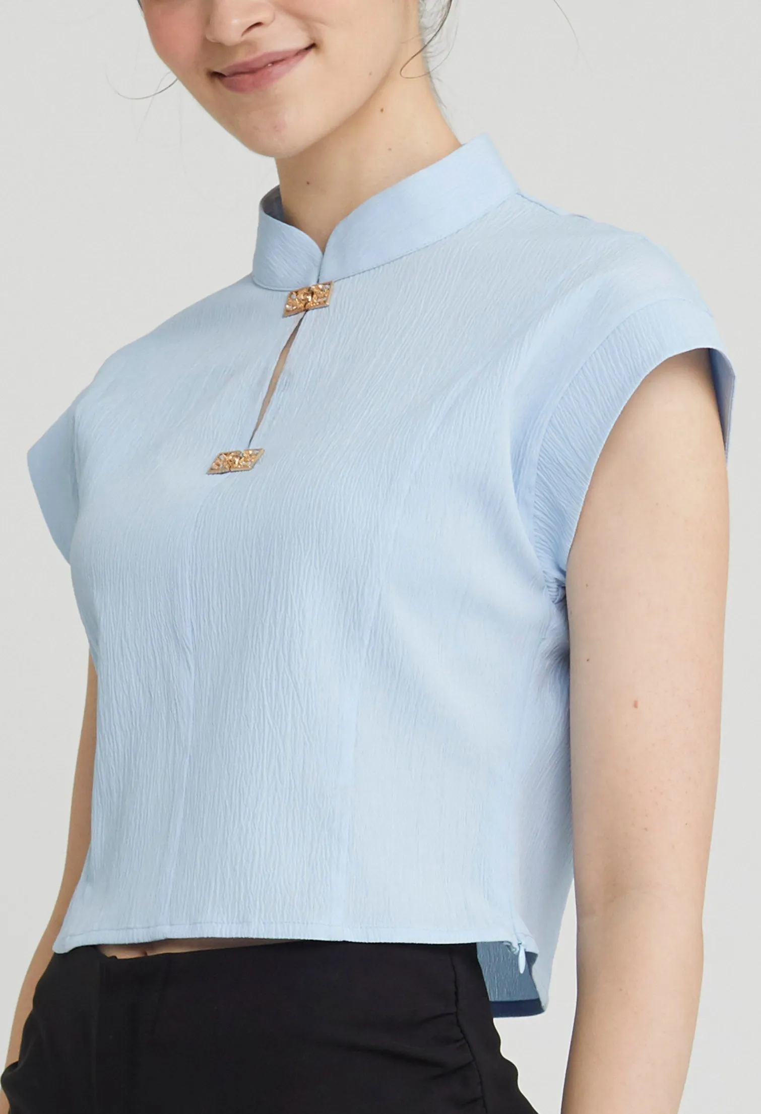 Lucklet Mandarin Buckled Top