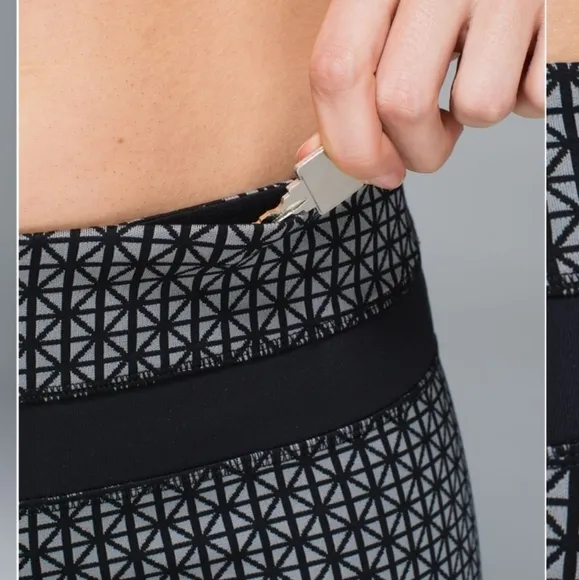 Lululemon Geometric Printed Black Gray shorts Groove Short *Full-On Luon