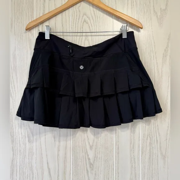 Lululemon Run Pace Setter Pleat Black Tennis Skort - Women's Size 8 - (EUC)