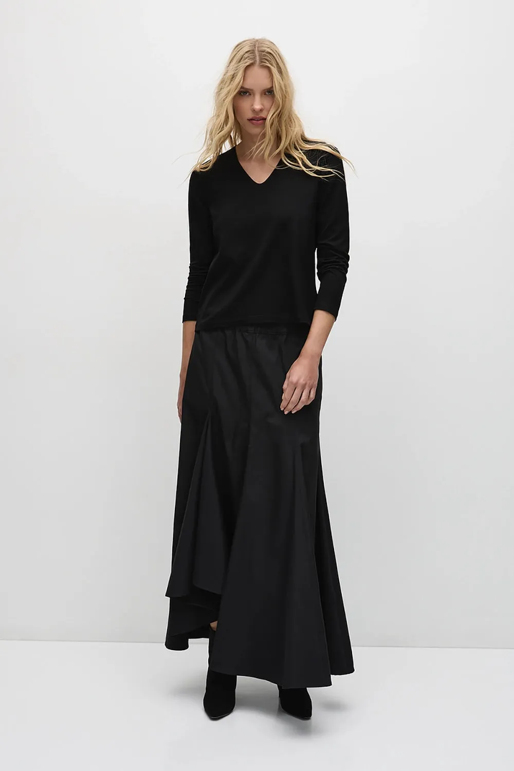 Mela Purdie V Neck Top F01 7785
