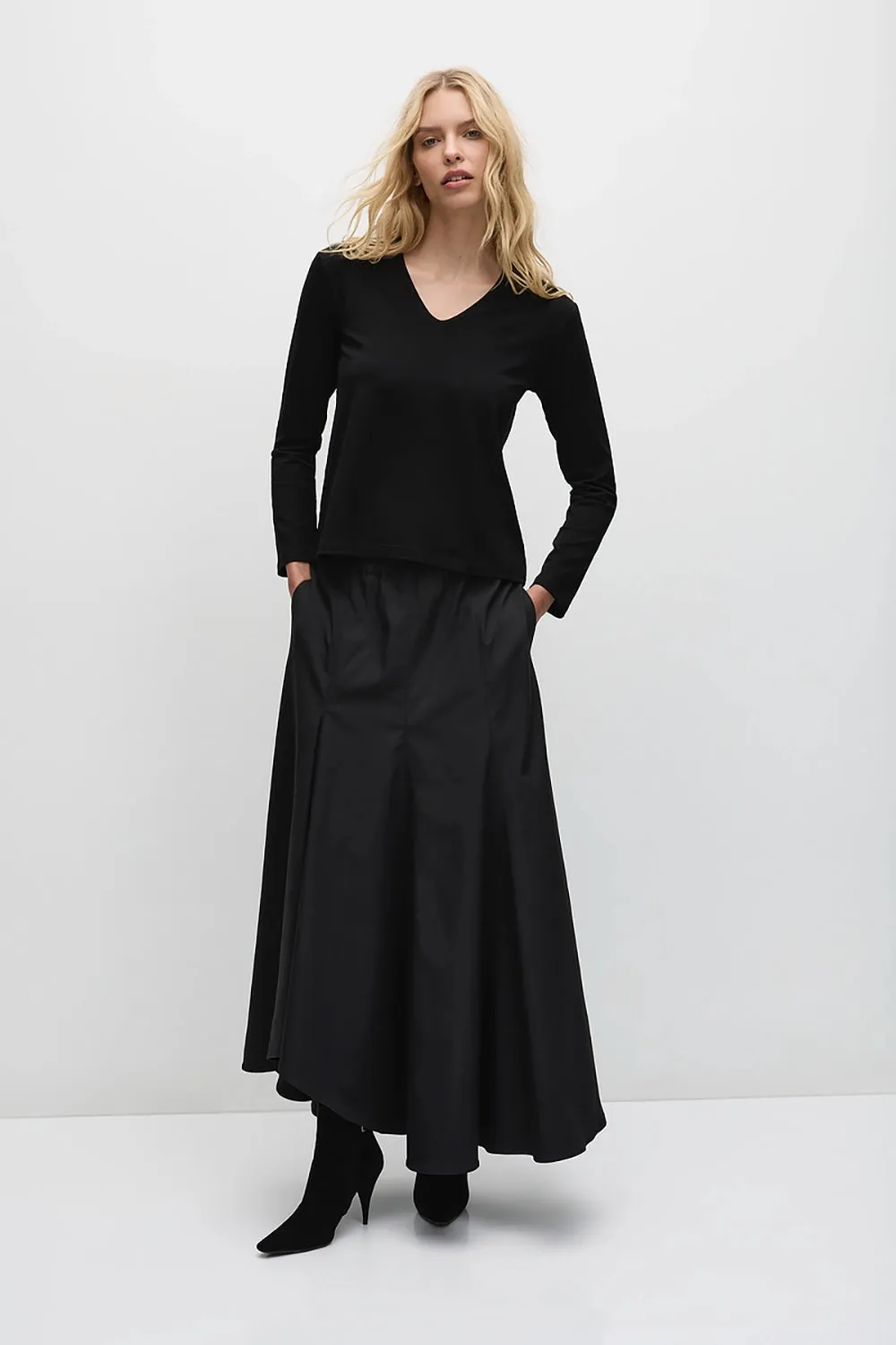 Mela Purdie V Neck Top F01 7785