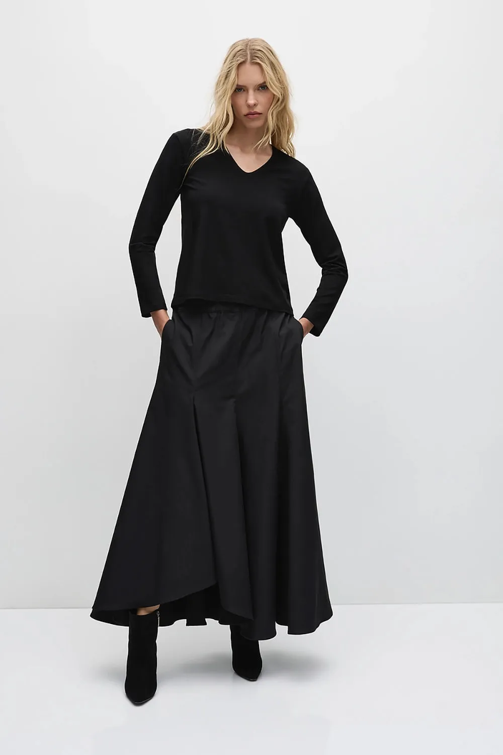 Mela Purdie V Neck Top F01 7785