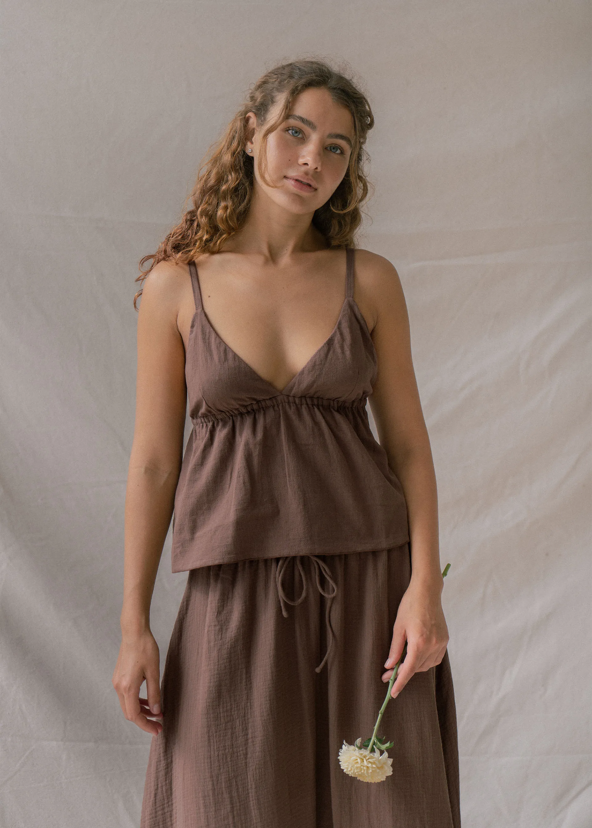 Mökki Halter Top Walnut