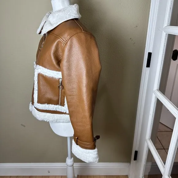 NASTY GAL Faux Leather &amp; Faux Fur Cropped Jacker with Pockets Size 4 / Small