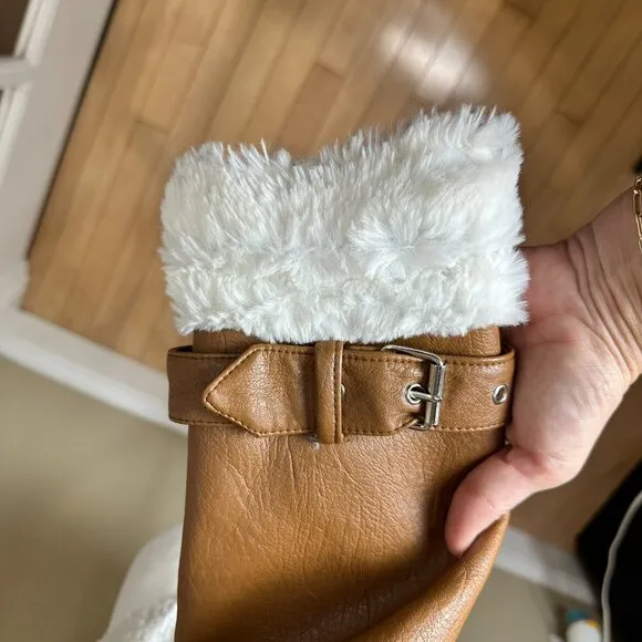 NASTY GAL Faux Leather &amp; Faux Fur Cropped Jacker with Pockets Size 4 / Small