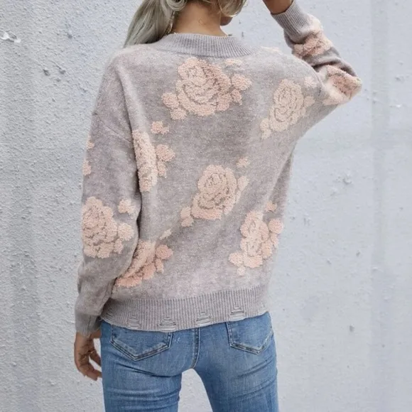 New gray v neck floral print  sweater