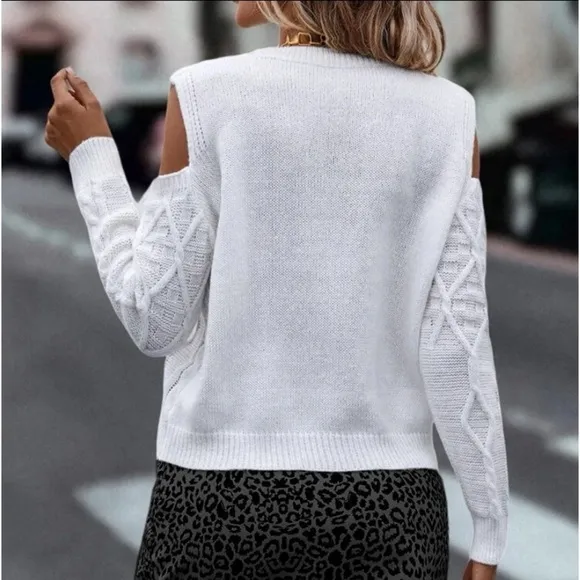 New white long sleeve sweater