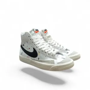 Nike Paint Splatter White High Tops Sneakers Kid's Size 4.5 Youth