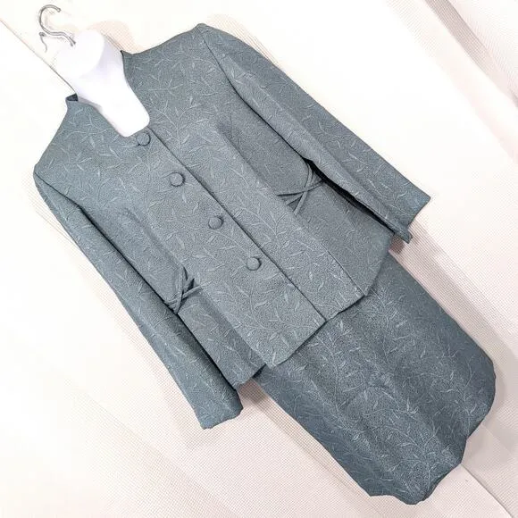 NWOT! LESLIE FAY! LIGHTWEIGHT SKY BLUE, LEAF TEXTURED SKIRT SUIT, JACKET! SZ 16