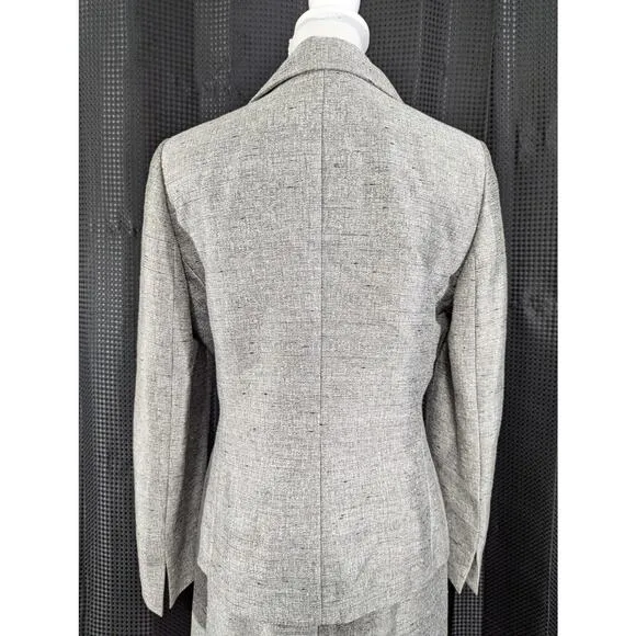 NWOT! SUIT STUDIO, NEW YORK! SILVER/GRAY W/BLACK PENCIL SKIRT SUIT SET! SZ 8
