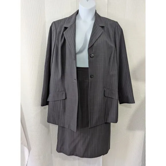 NWOT! WORTHINGTON WOMAN! CLASSIC GRAY PIN STRIPED SKIRT SUIT LONG JACKET! SZ 20W
