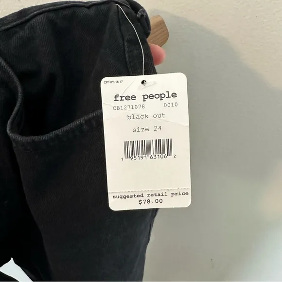 NWT FREE PEOPLE- Stovepipe High-Rise TaperedLeg Jeans Black Out