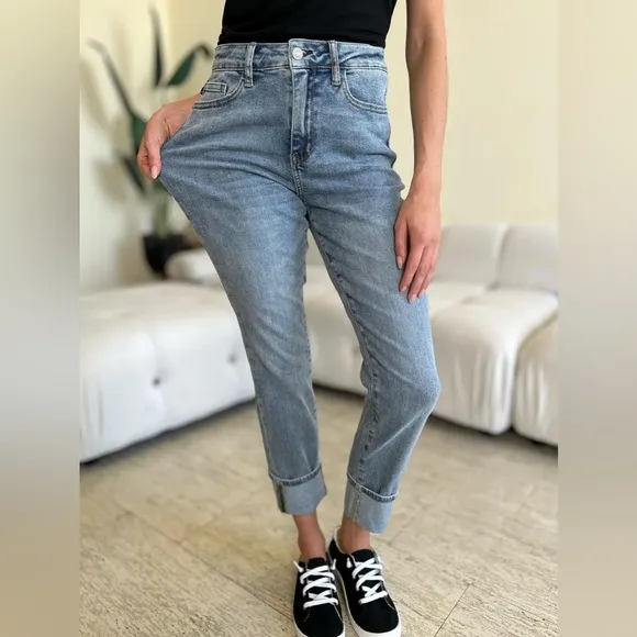 NWT Judy Blue High Rise Cuff Hem Boyfriend Jeans size 11
